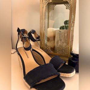 Lucky Brand Women's Mindra Espadrille Wedge Sandal. Size 8.